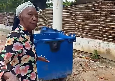 Lia de Itamaracá denuncia descarte irregular de lixo em frente ao seu espaço cultural 